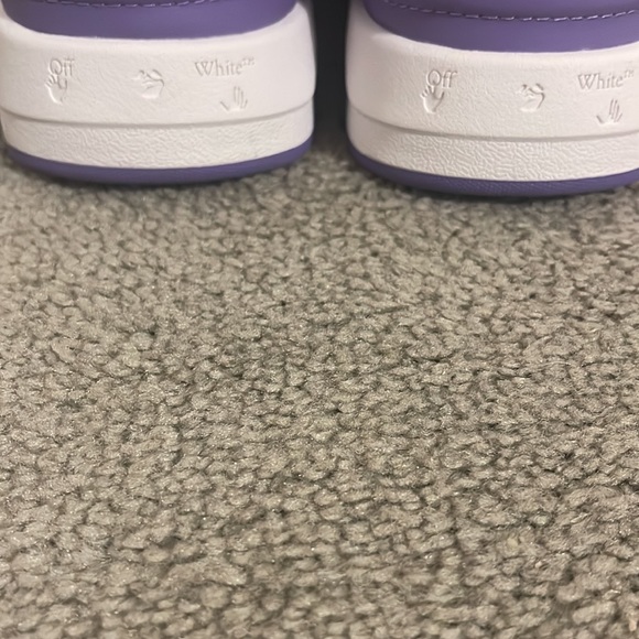 Off- White Sneaker - Picture 5 of 7